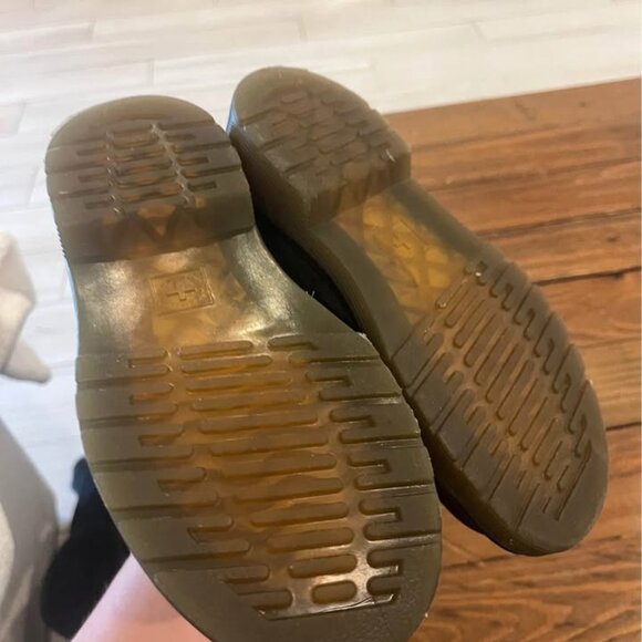 Kids Fleece Lined Doc Marten Boots - Picture 4 of 5